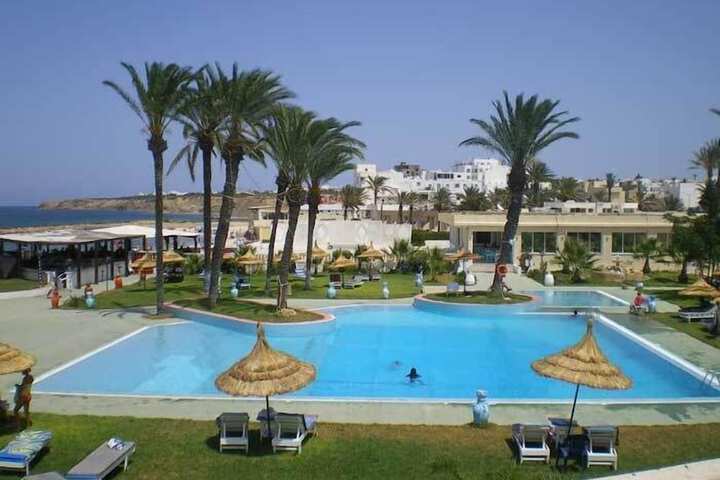Pools & Facilities