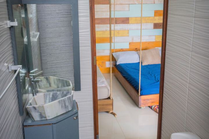 Room 34 of 47