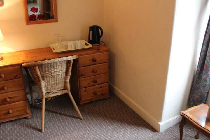 Room 16 of 43