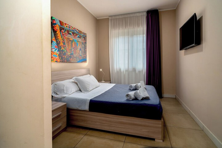 Room 2 of 7