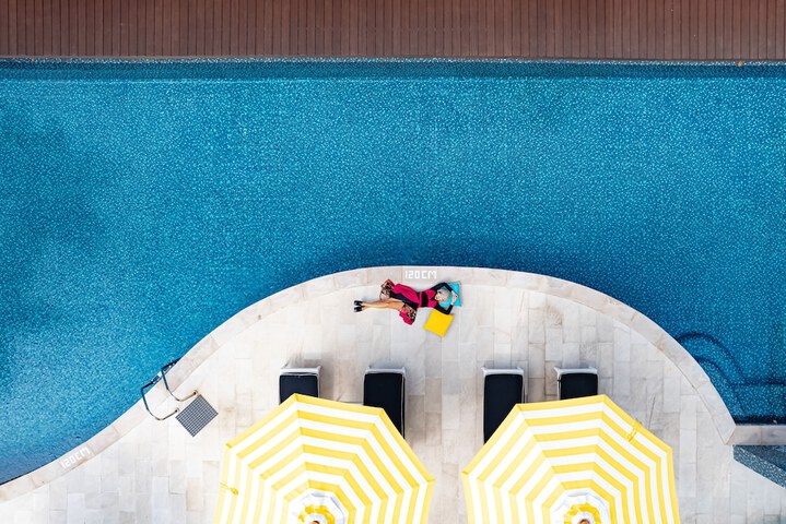 Pool 40 of 92
