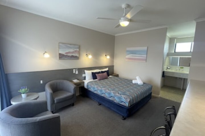 Room 46 of 96