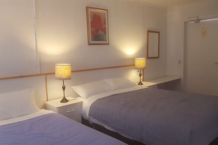 Room 6 of 40