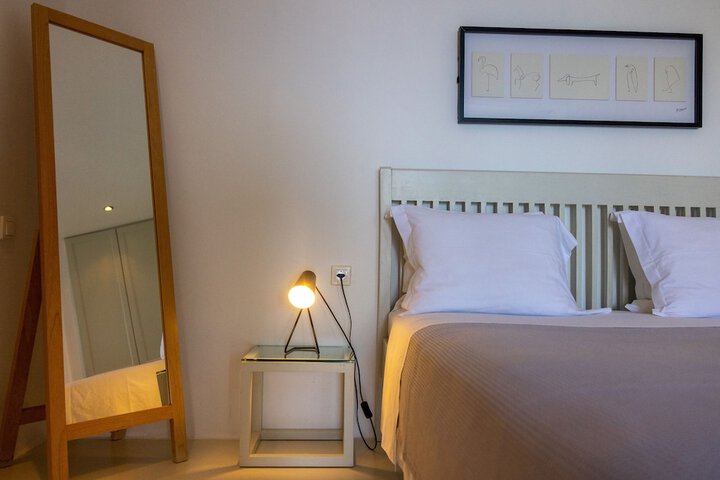 Room 8 of 121