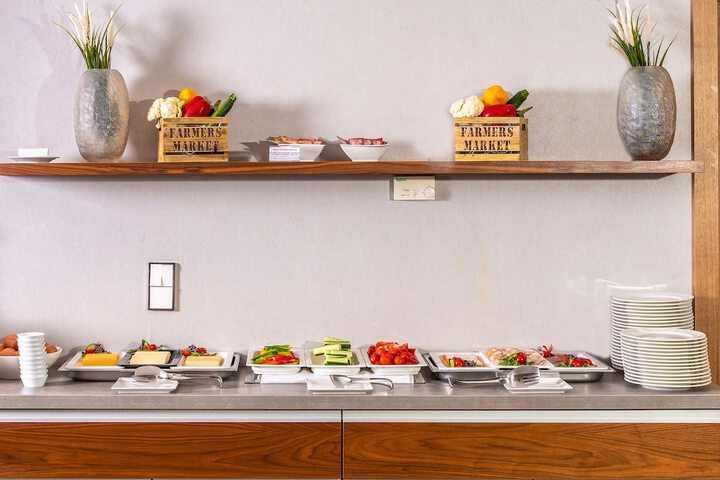Breakfast/Coffee Service 21 of 35