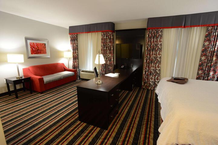 1 King Bed (3 of 20)