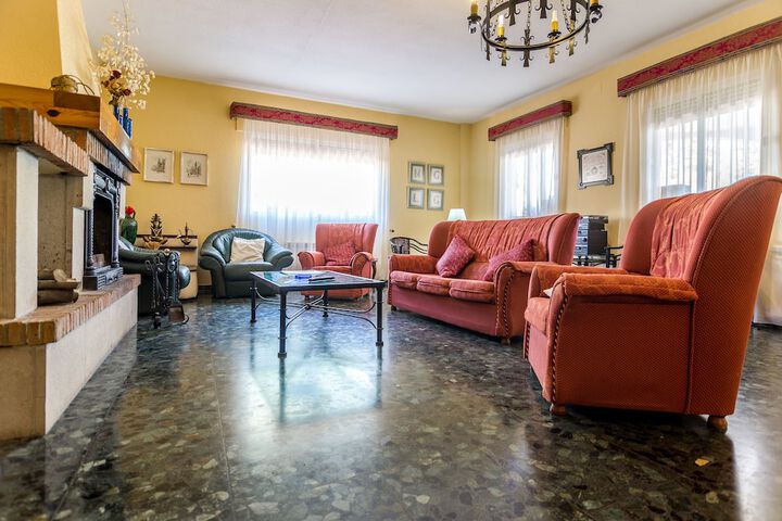Room 10 of 22