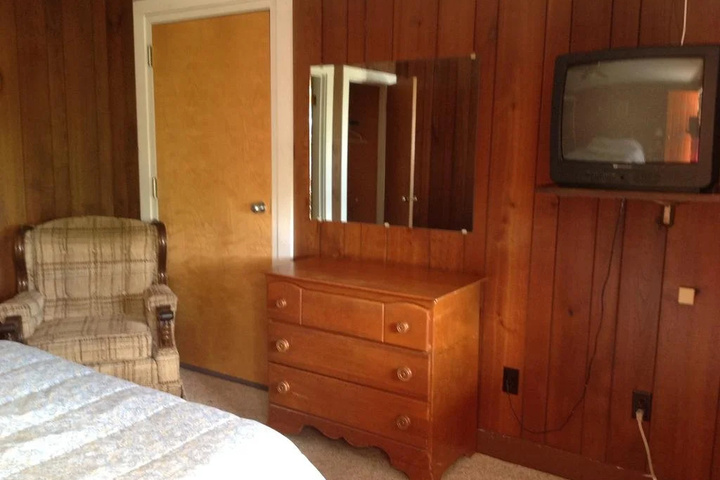 Room 28 of 31