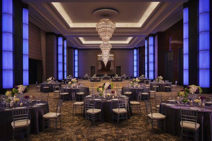 Ballroom/Hall 115 of 147