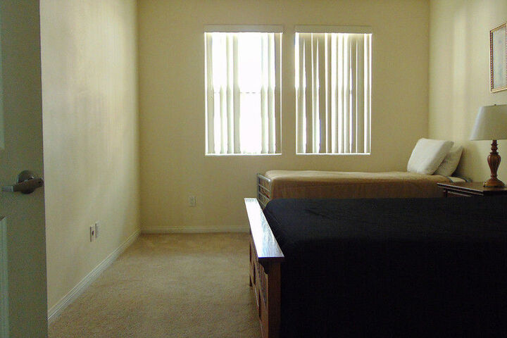Room 6 of 22