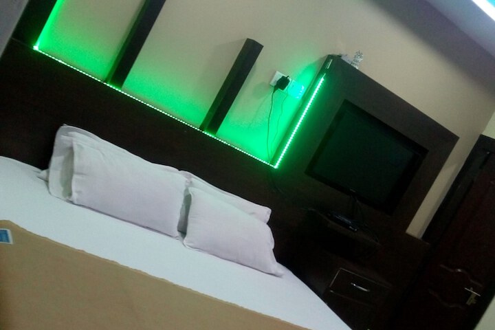 Room 7 of 30