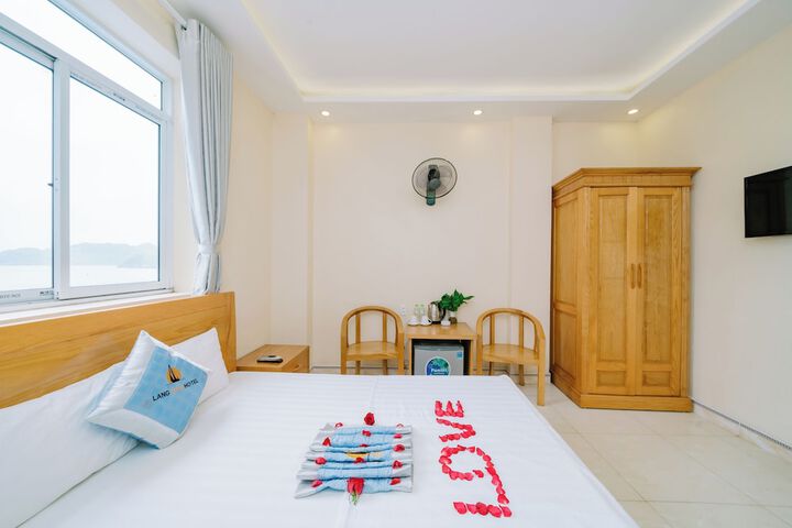 Room 10 of 19