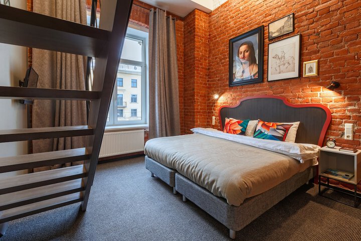 Room 18 of 21