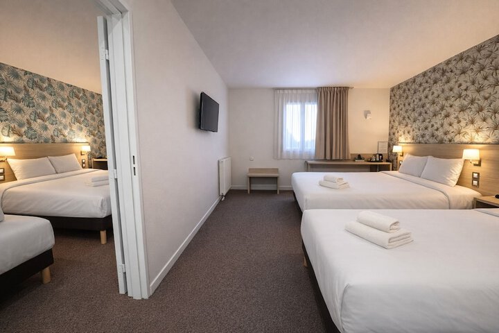 Room 19 of 62
