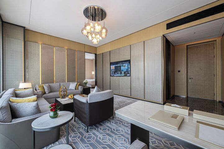 Room 41 of 90