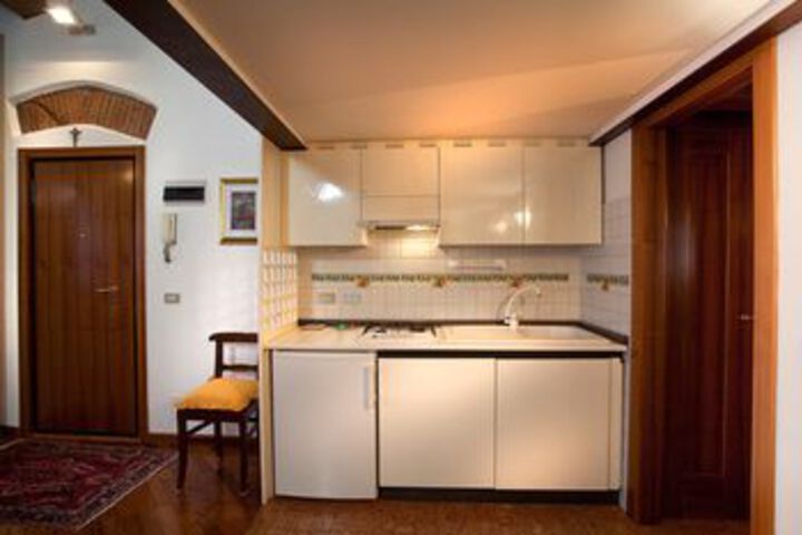 Room 15 of 27