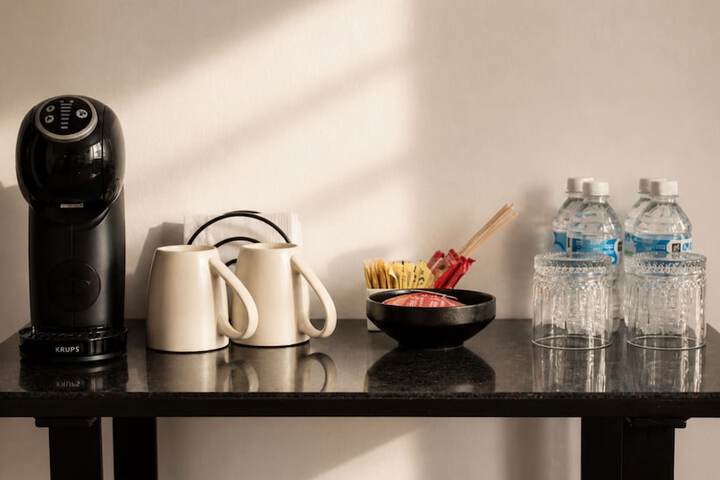 Breakfast/Coffee Service 16 of 26