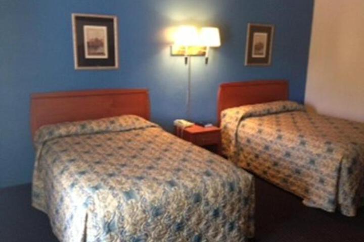 Budget Inn - Madison