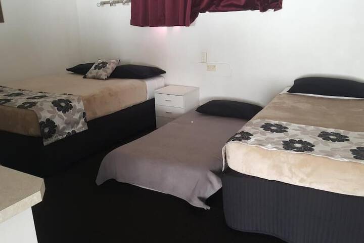 Room 17 of 43