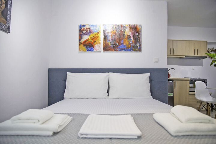 Room 3 of 19
