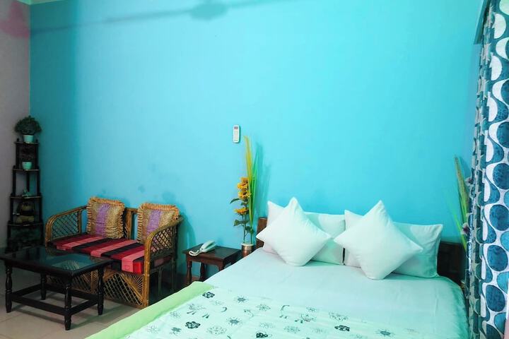 Room 17 of 37