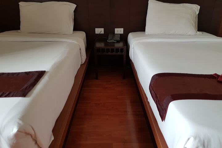 Room 36 of 79
