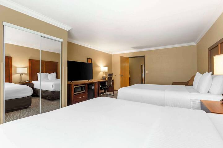 Room 34 of 63