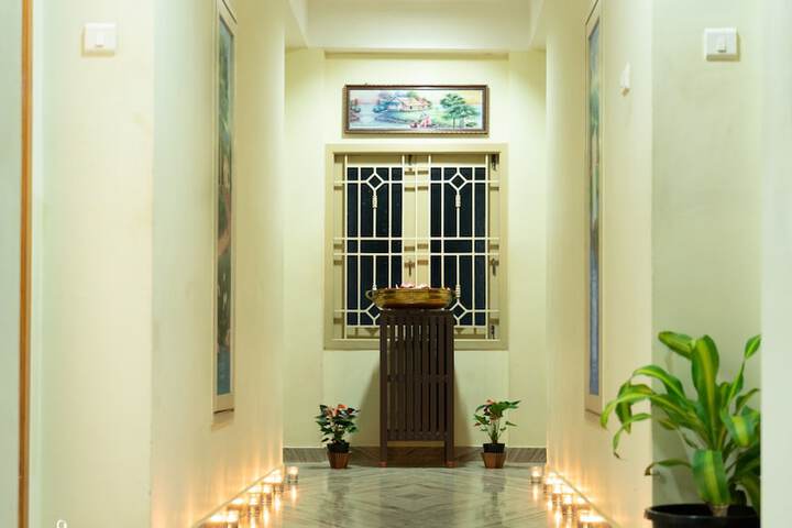 Ballroom/Hall 38 of 42