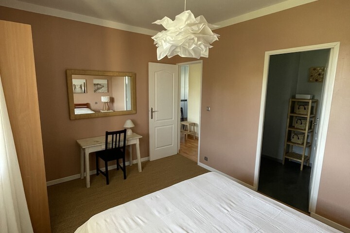 Room 4 of 41