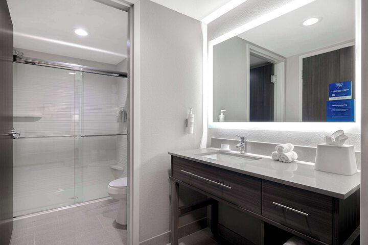 Bathroom shower