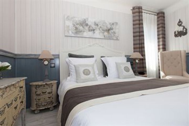 Room 14 of 27