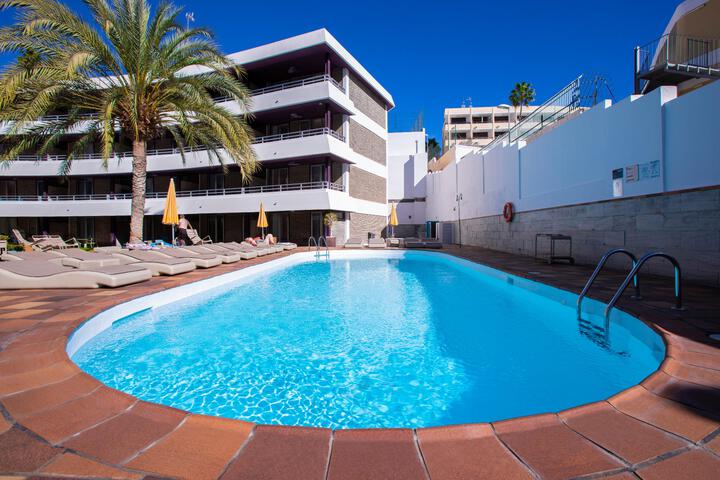 Hotel with Pool