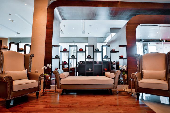 Hotel Lobby