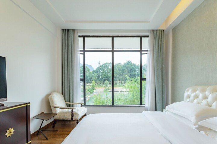 Room 74 of 174