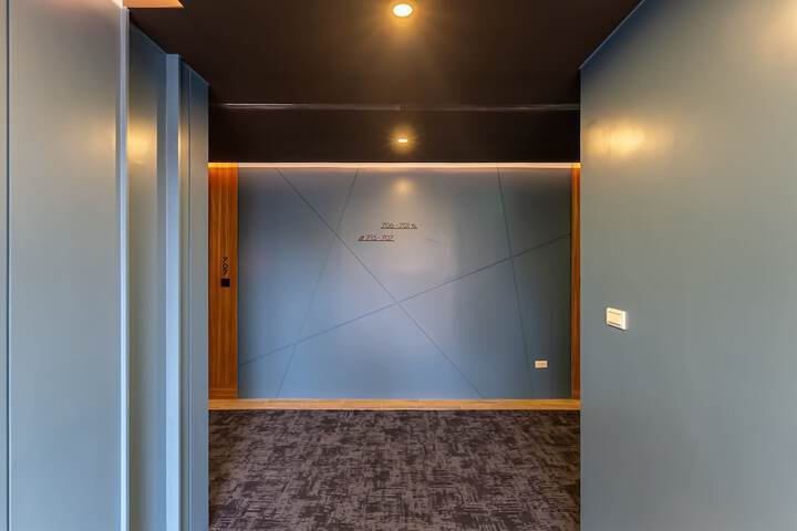 Hotel Interior 109 of 113
