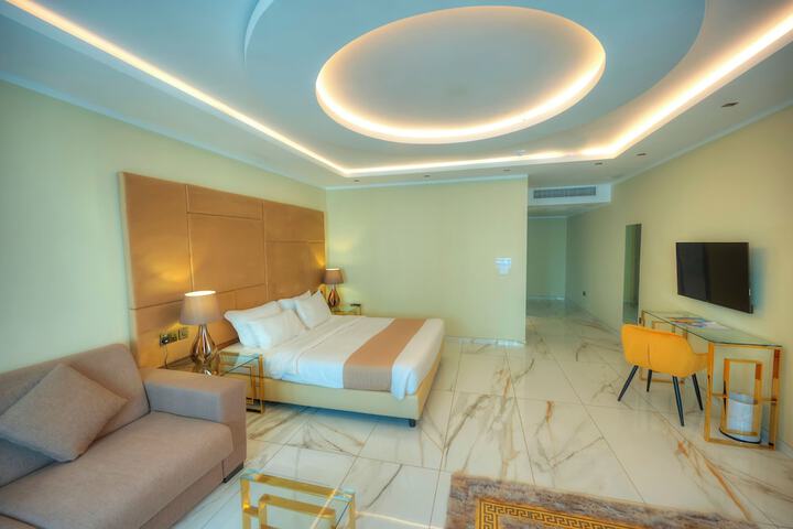 Room 44 of 117