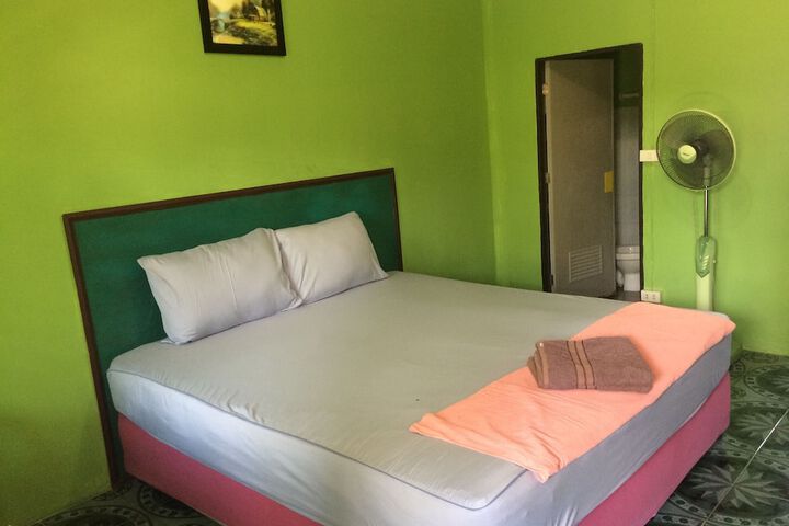 Room 4 of 31