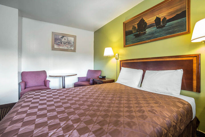 Room 20 of 38