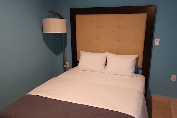 Room 22 of 36