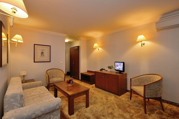 Room 12 of 55