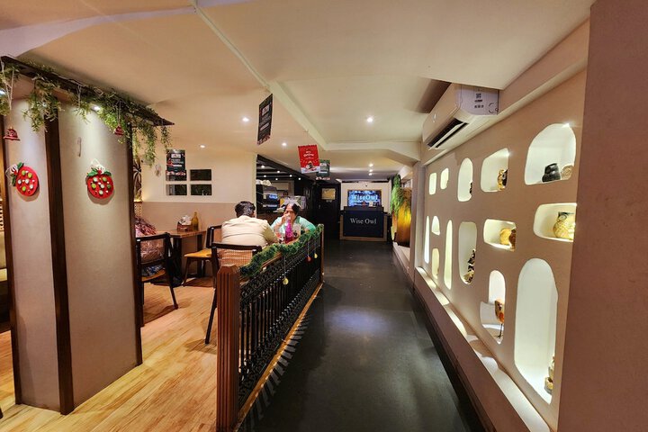 Hotel Interior 4 of 96