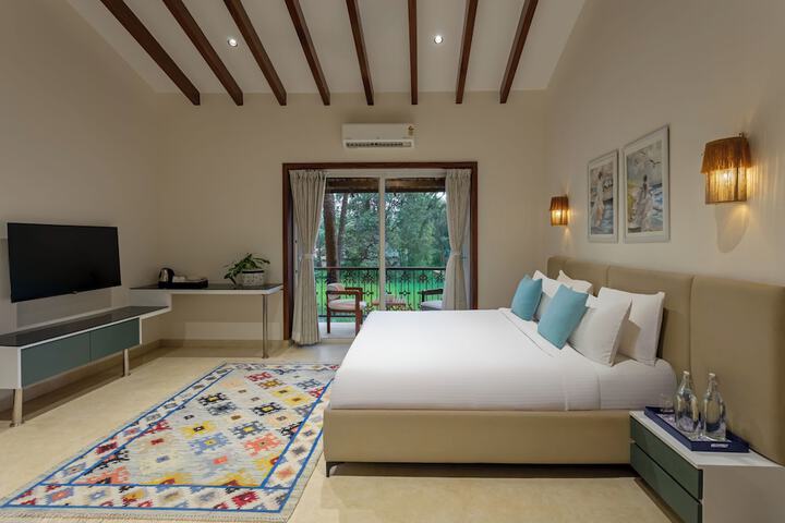 Room 5 of 37