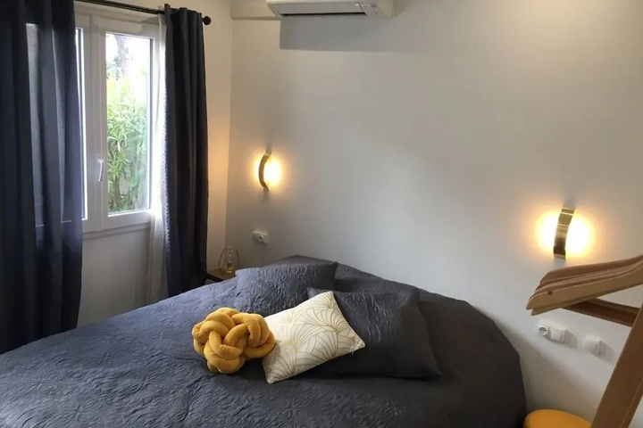 Room 4 of 17