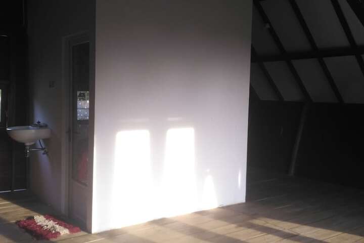Room 14 of 15