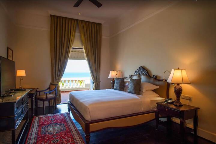 Room 47 of 163