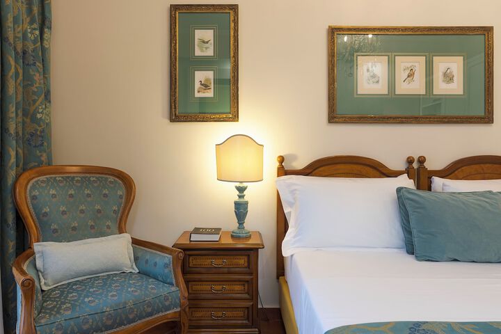 Room 33 of 111