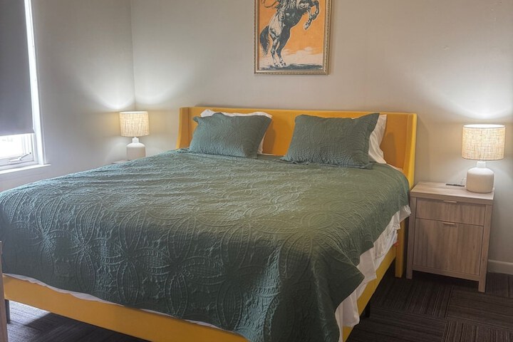 Room 28 of 60
