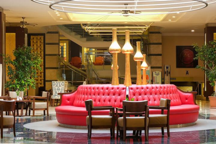 Hotel Interior 10 of 321