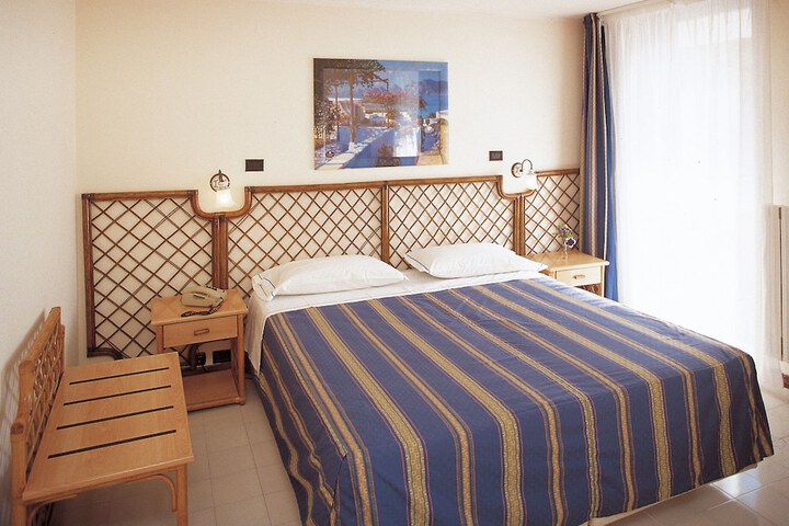 Room 15 of 78