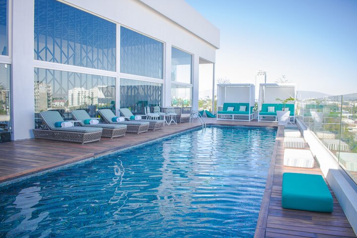Hotel with Pool